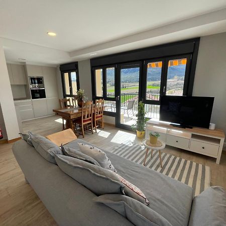 Ayegui Apartamentos Montejurra מראה חיצוני תמונה