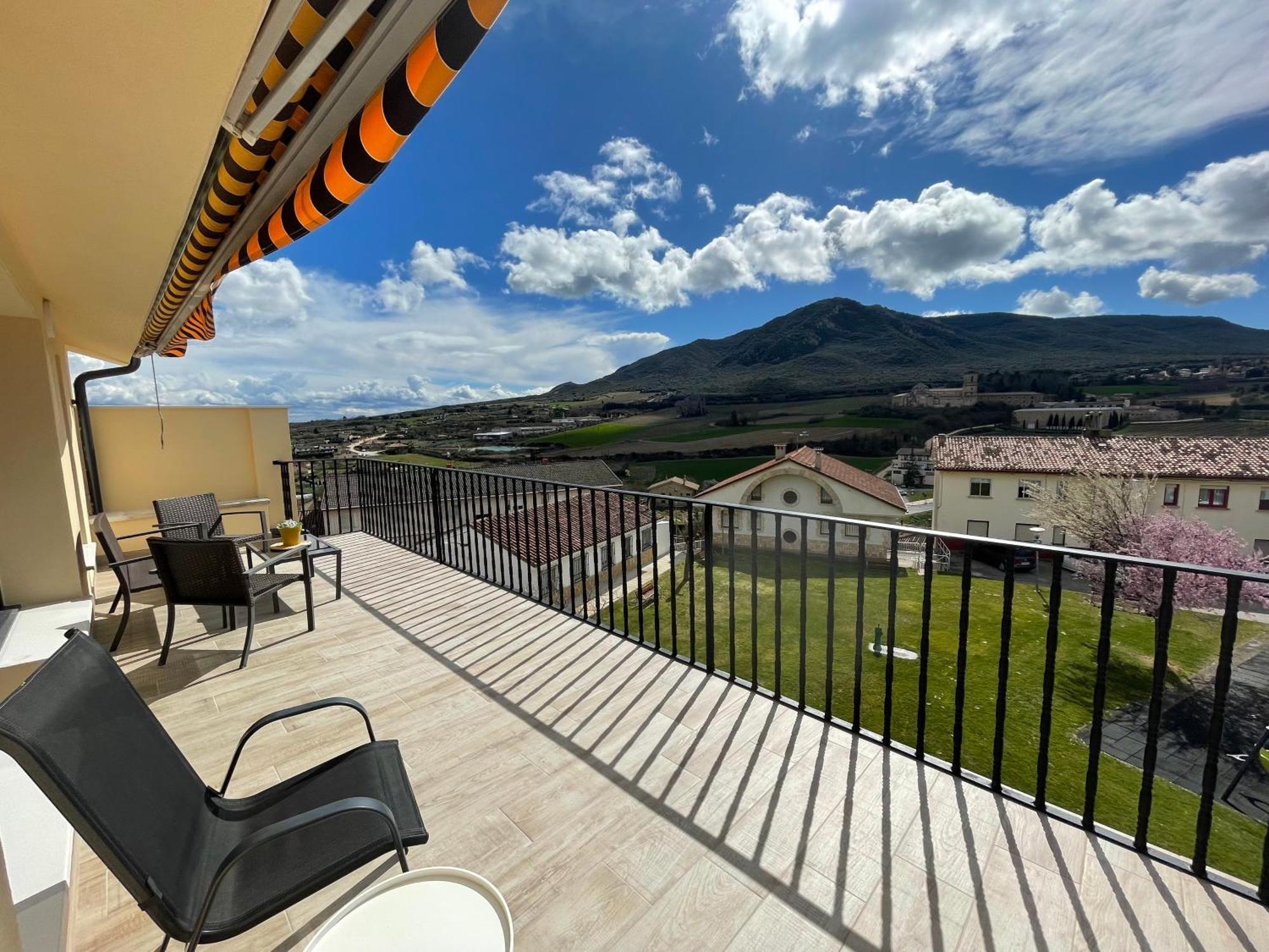 Ayegui Apartamentos Montejurra מראה חיצוני תמונה