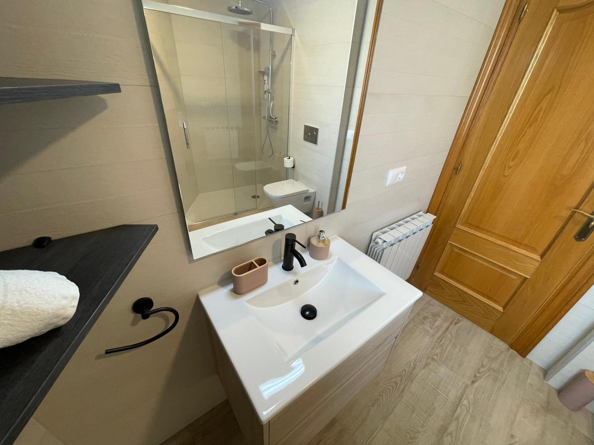 Ayegui Apartamentos Montejurra מראה חיצוני תמונה